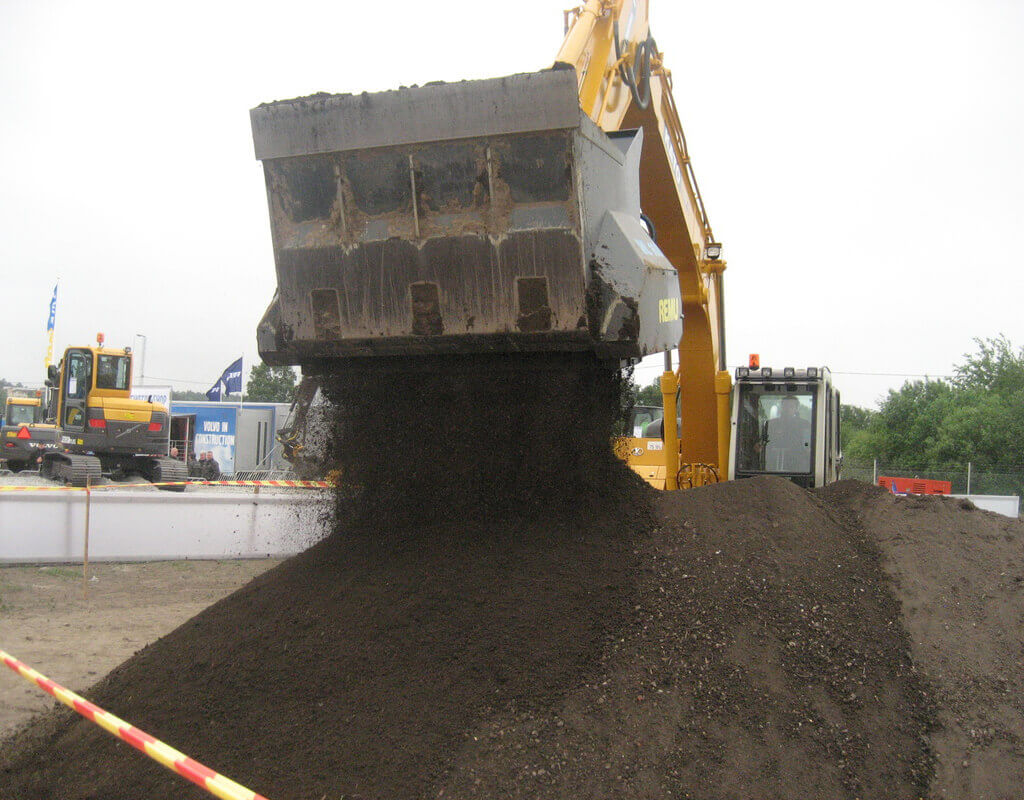 REMU Screening/Crusher Bucket